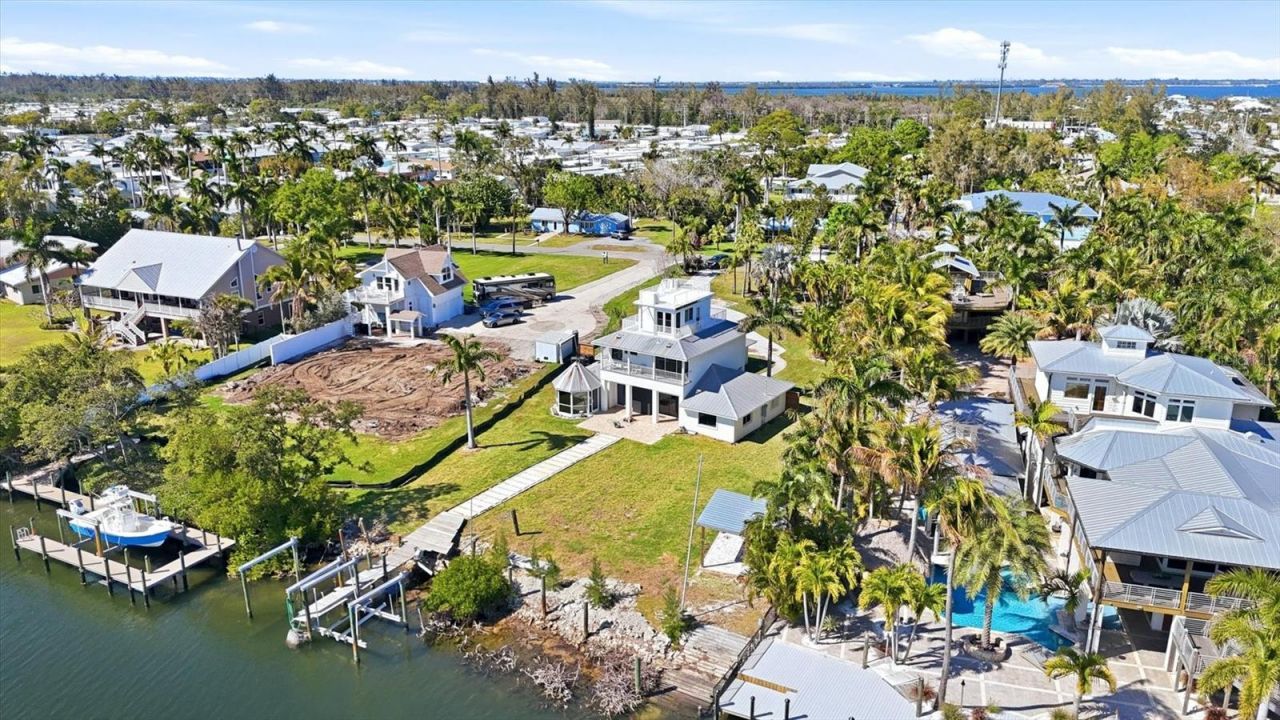 10218 46th Avenue W, Bradenton, FL 34210 Photo