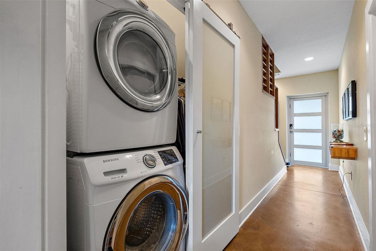 325 5th Avenue S, Unit 10, Saint Petersburg, FL 33701 Photo