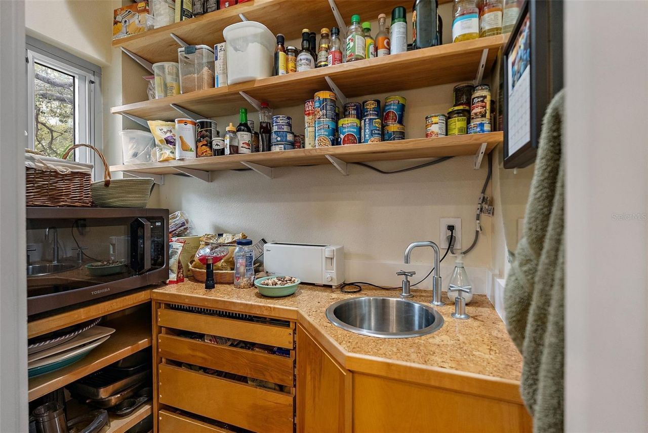 325 5th Avenue S, Unit 10, Saint Petersburg, FL 33701 Photo