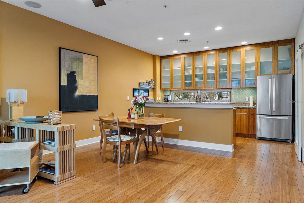 325 5th Avenue S, Unit 10, Saint Petersburg, FL 33701 Photo