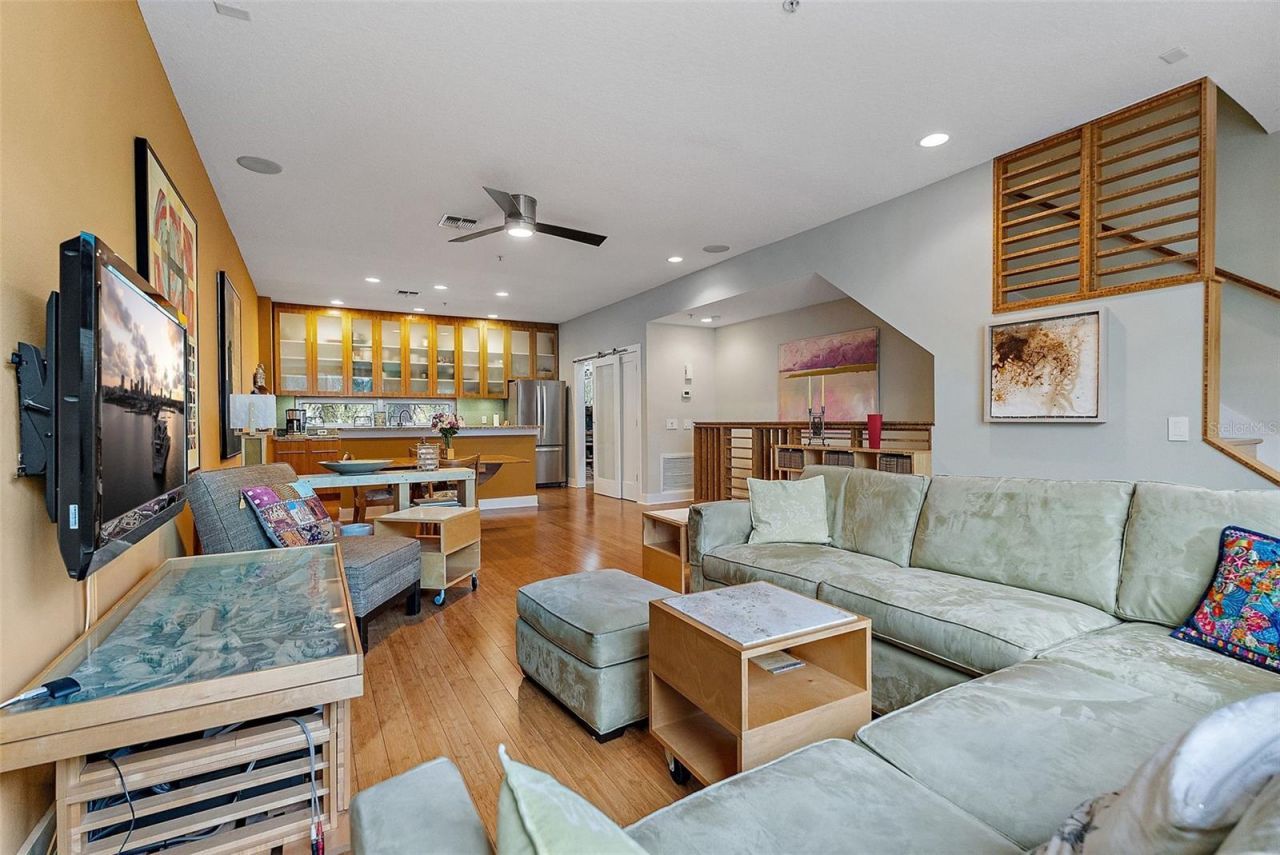 325 5th Avenue S, Unit 10, Saint Petersburg, FL 33701 Photo