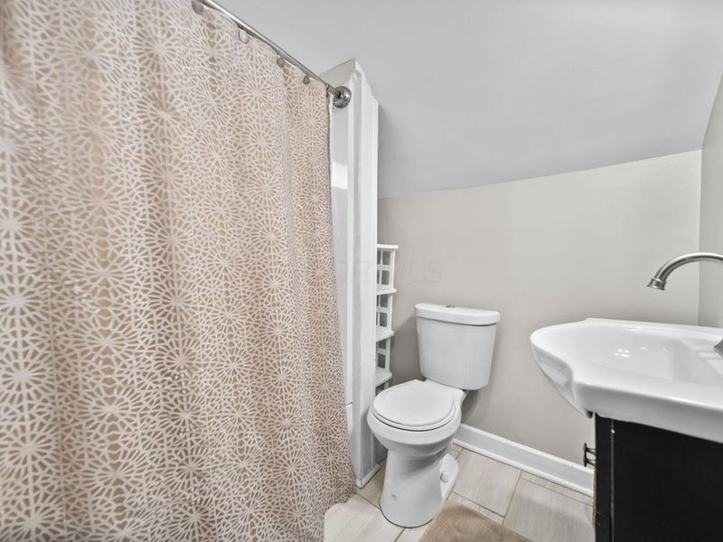 1924 Sullivant Avenue, Columbus, OH 43223 Photo 35