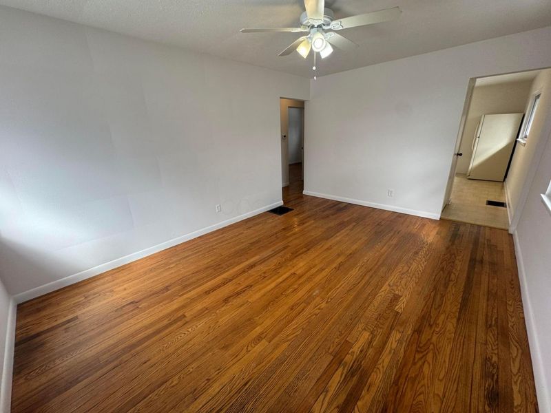 468 E Lincoln Avenue, Columbus, OH 43214 Photo 5