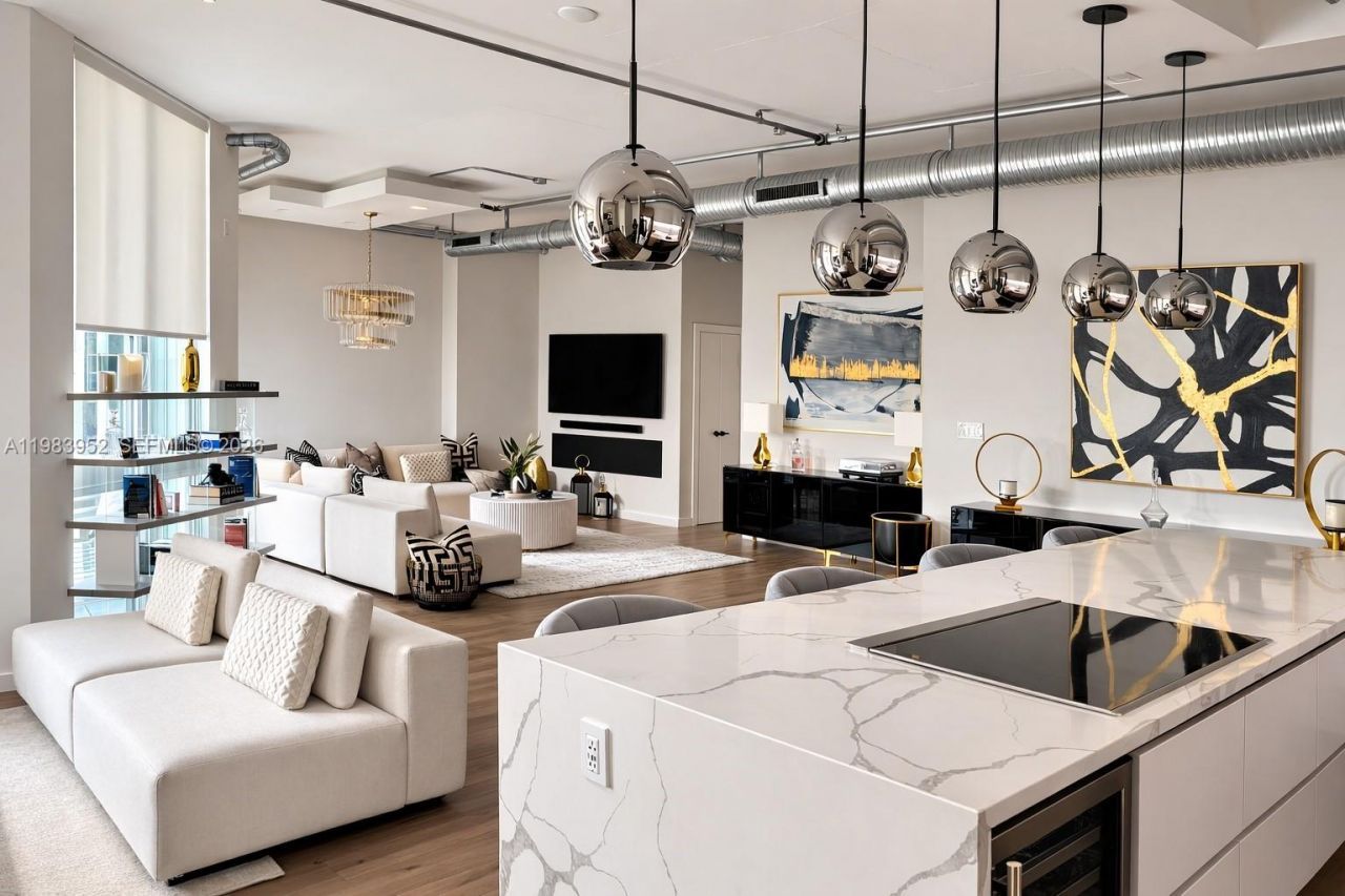 2100 Van Buren St , Unit 214, Hollywood, FL 33020 Photo