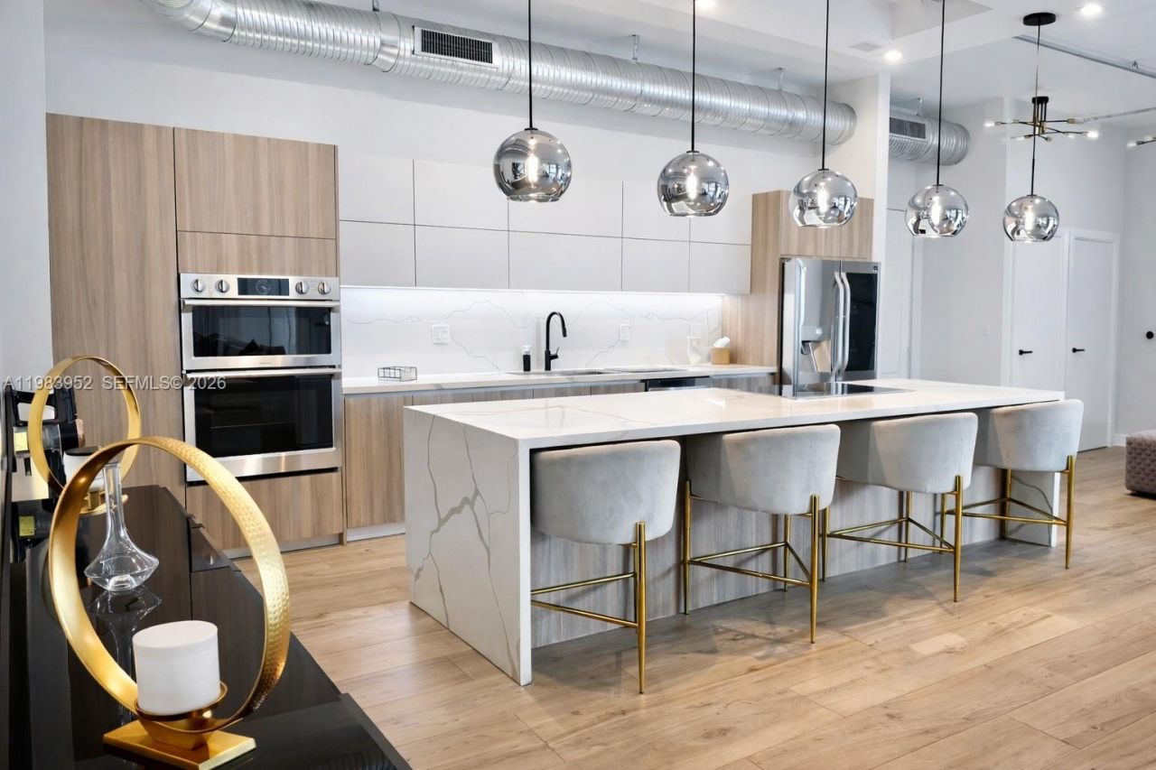 2100 Van Buren St , Unit 214, Hollywood, FL 33020 Photo