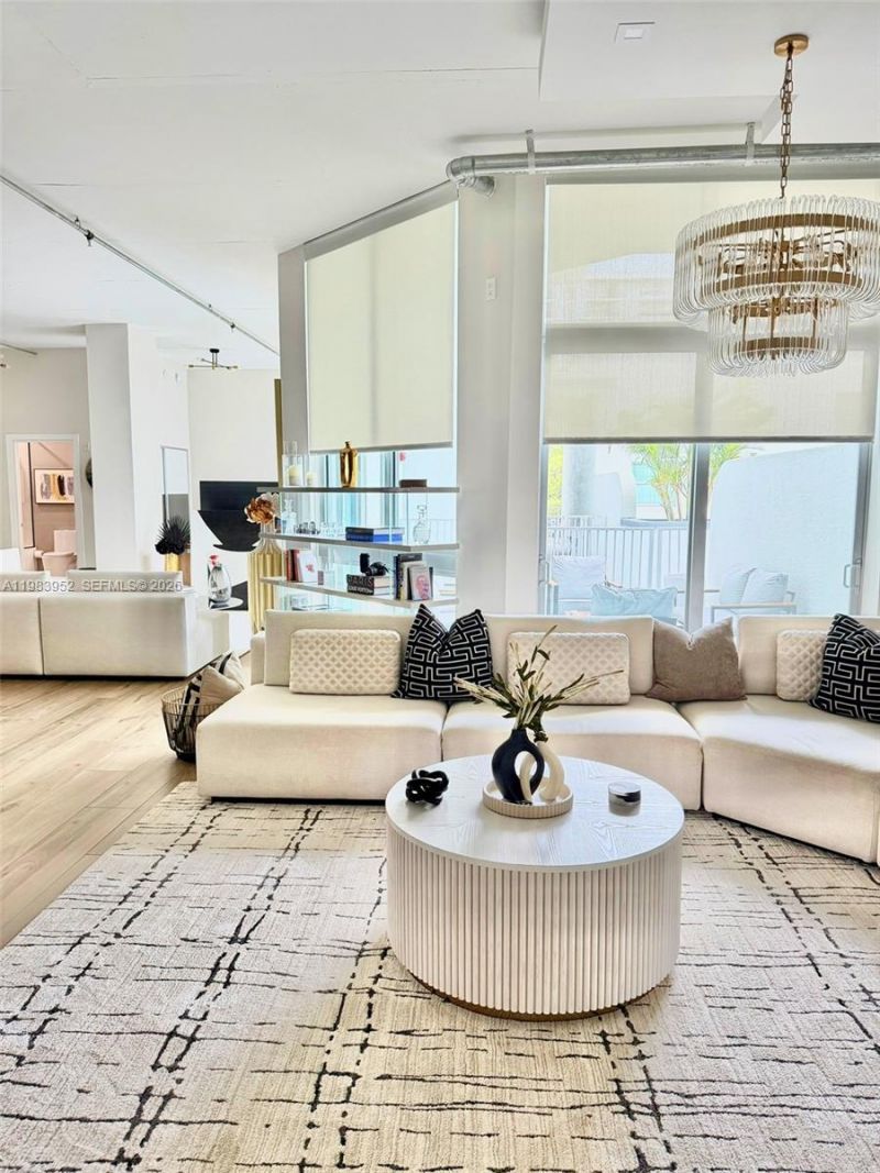 2100 Van Buren St , Unit 214, Hollywood, FL 33020 Photo