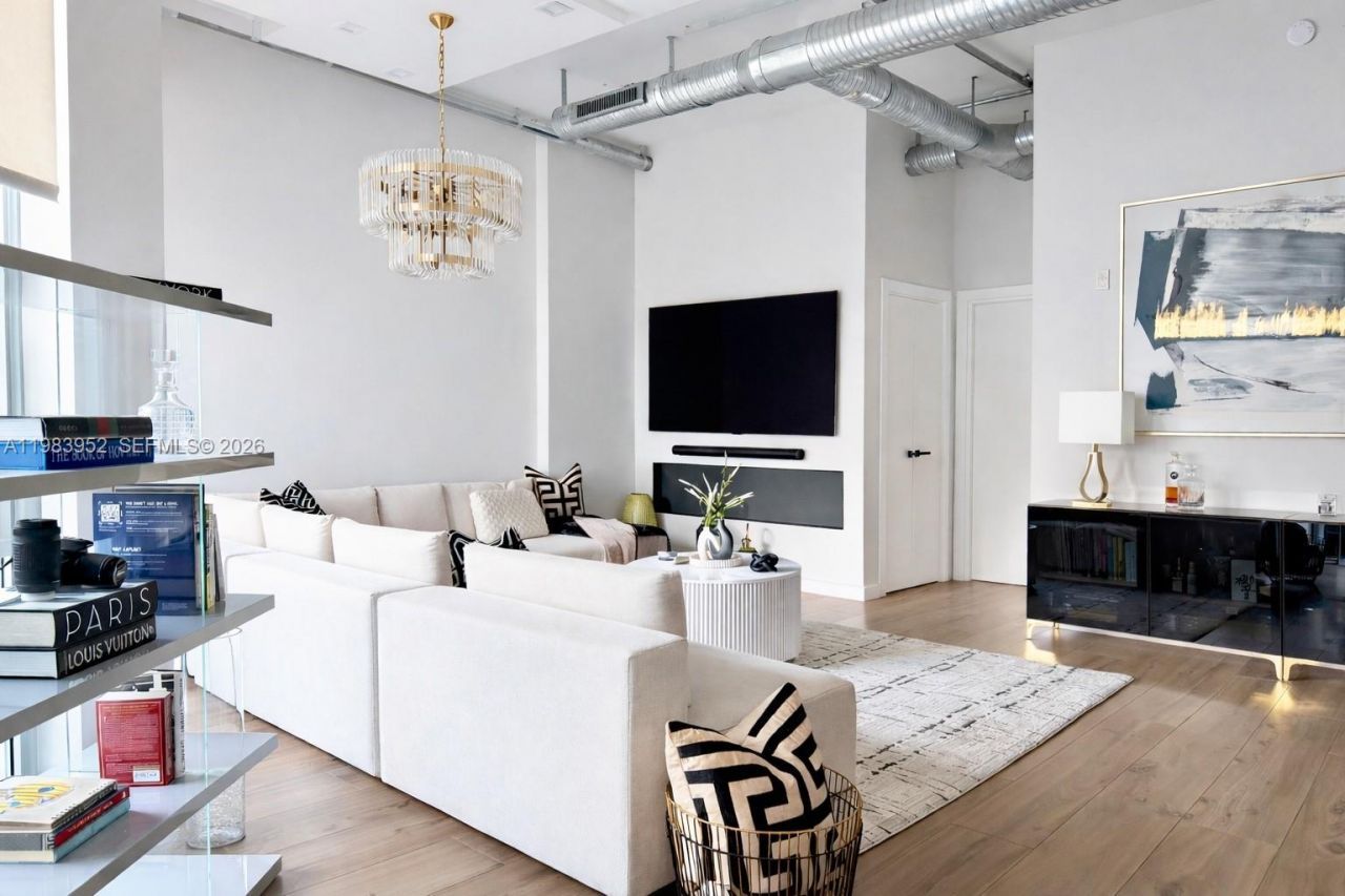 2100 Van Buren St , Unit 214, Hollywood, FL 33020 Photo