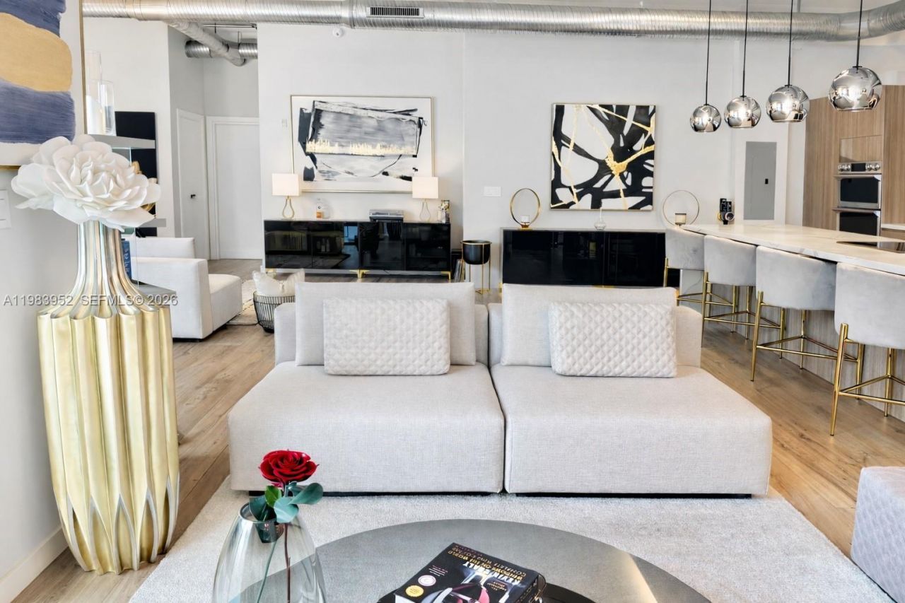 2100 Van Buren St , Unit 214, Hollywood, FL 33020 Photo