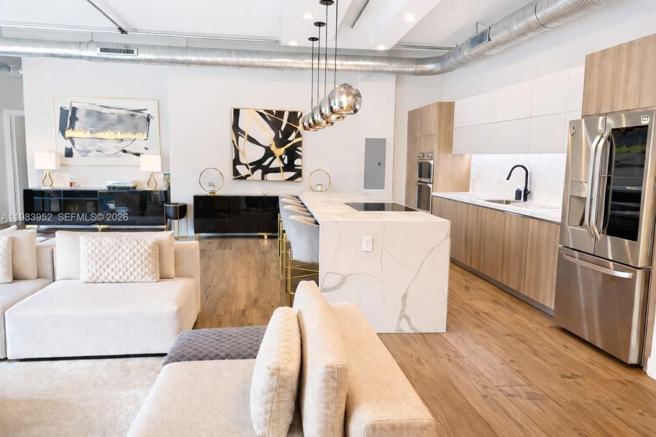 2100 Van Buren St , Unit 214, Hollywood, FL 33020 Photo