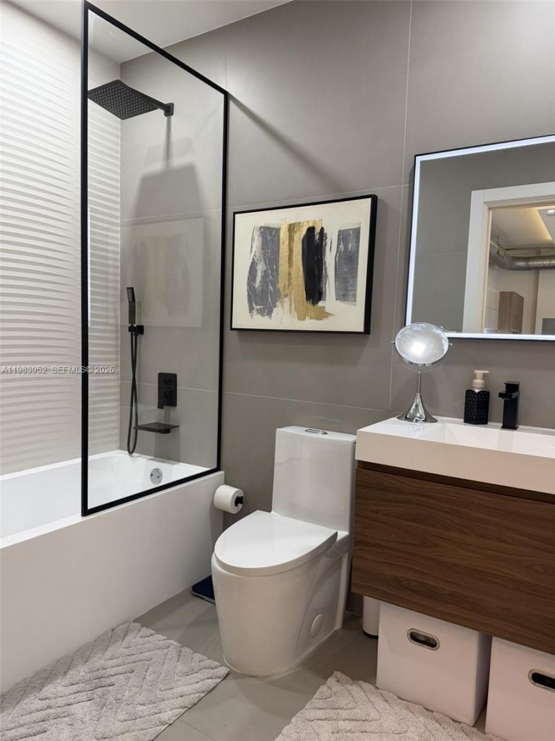 2100 Van Buren St , Unit 214, Hollywood, FL 33020 Photo