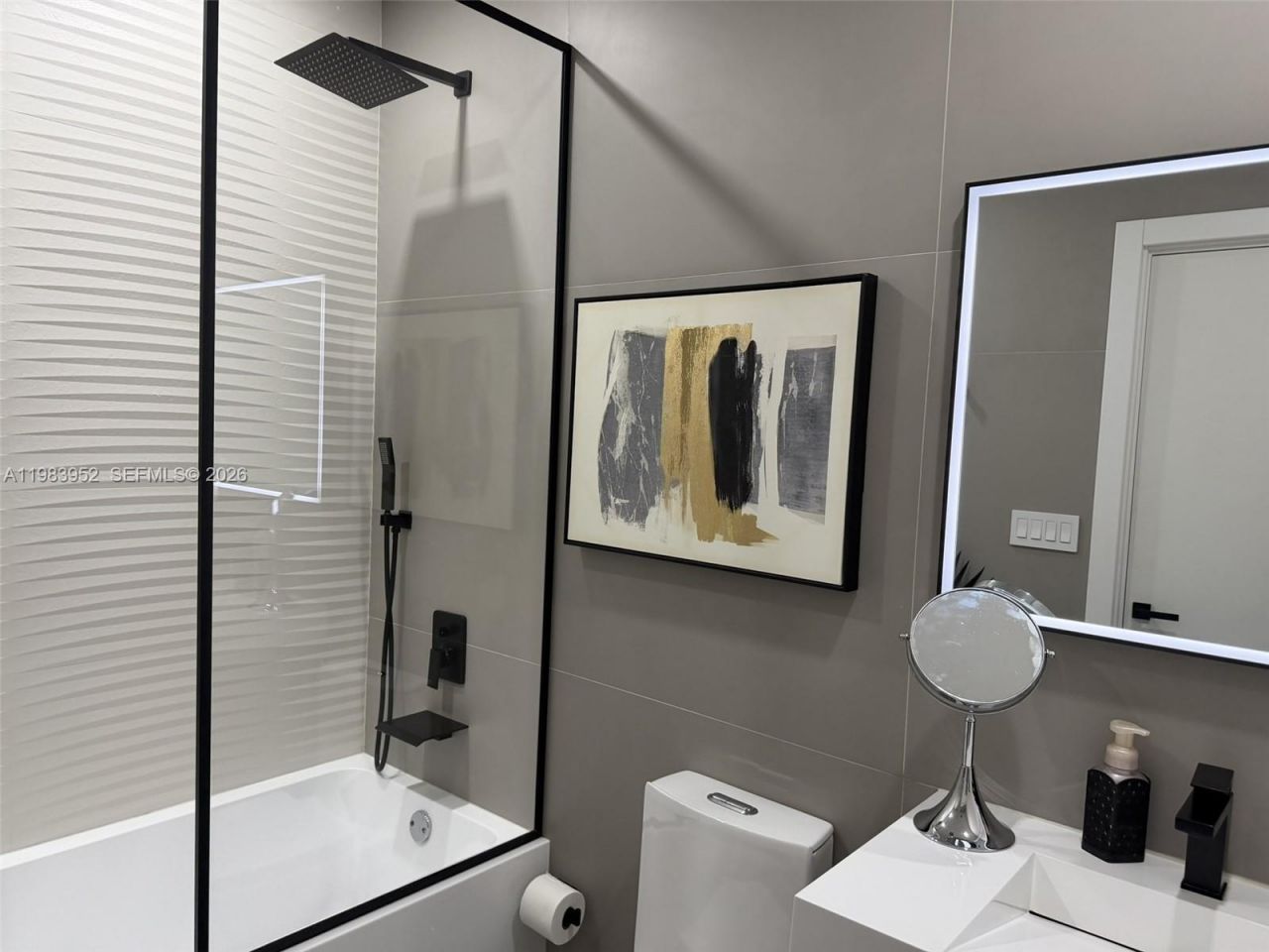 2100 Van Buren St , Unit 214, Hollywood, FL 33020 Photo