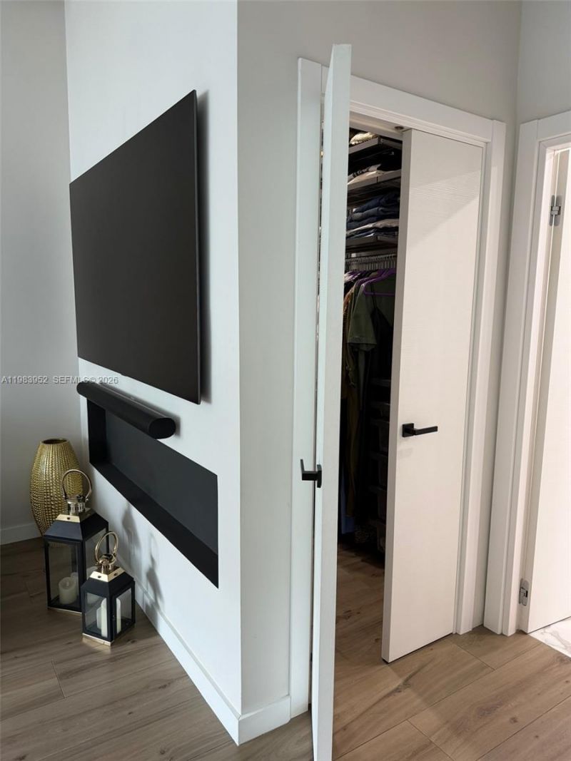 2100 Van Buren St , Unit 214, Hollywood, FL 33020 Photo