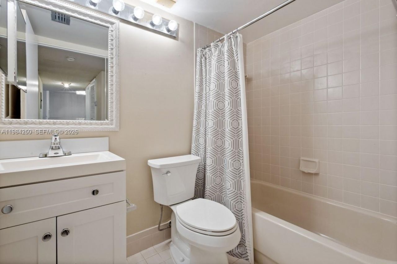 4965 E Sabal Palm Blvd , Unit 207, Tamarac, FL 33319 Photo