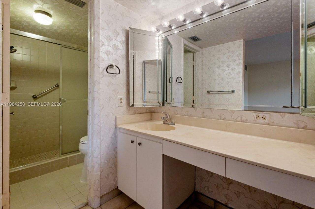 4965 E Sabal Palm Blvd , Unit 207, Tamarac, FL 33319 Photo