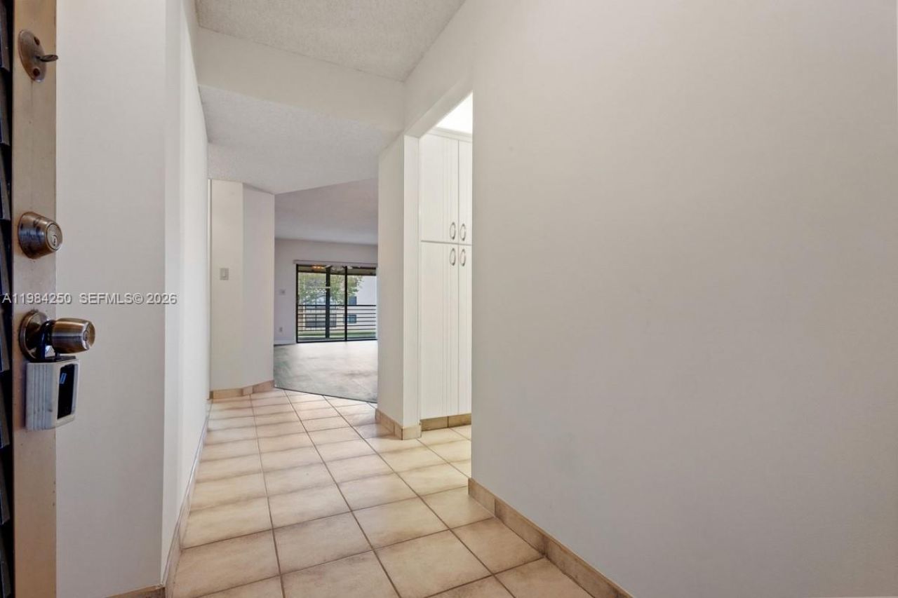 4965 E Sabal Palm Blvd , Unit 207, Tamarac, FL 33319 Photo