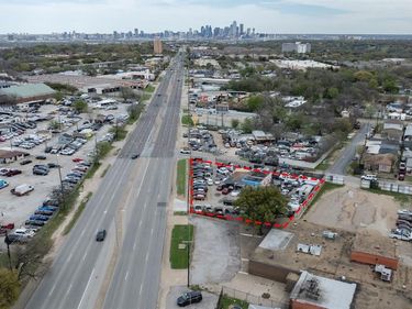 3000 Fort Worth Avenue, Dallas, TX 75211