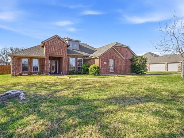 207 Moonlit Path Drive , Shady Shores, TX 76208