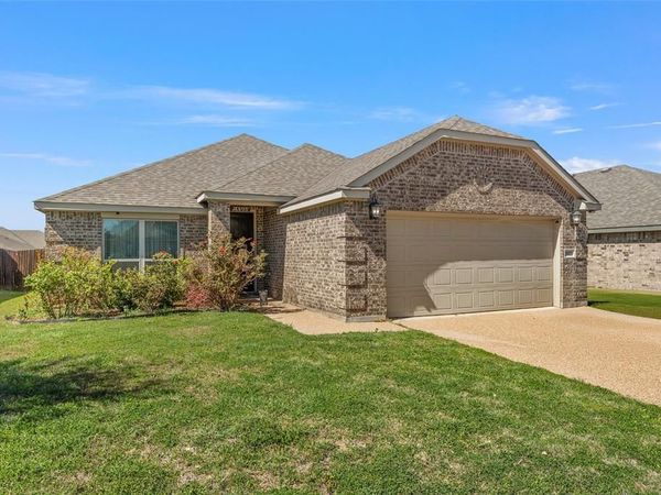 3025 Paint Horse Drive, Robinson, TX 76706