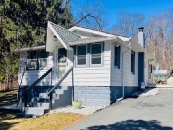 44 Budd Lake Heights Rd, Mount Olive, NJ 07828