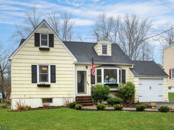 17 Frederick Pl, Hanover, NJ 07927