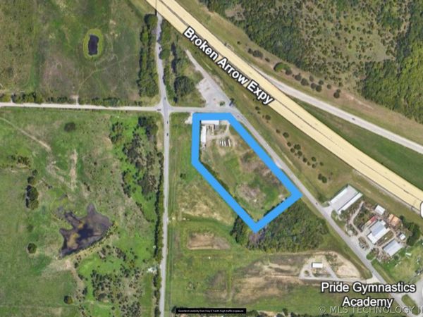 2400 E College Street , Broken Arrow, OK 74012