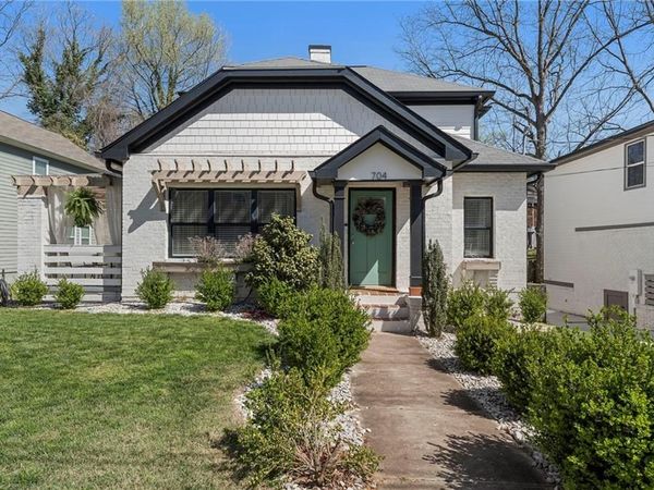 704 Rochelle Drive SW, Atlanta, GA 30310