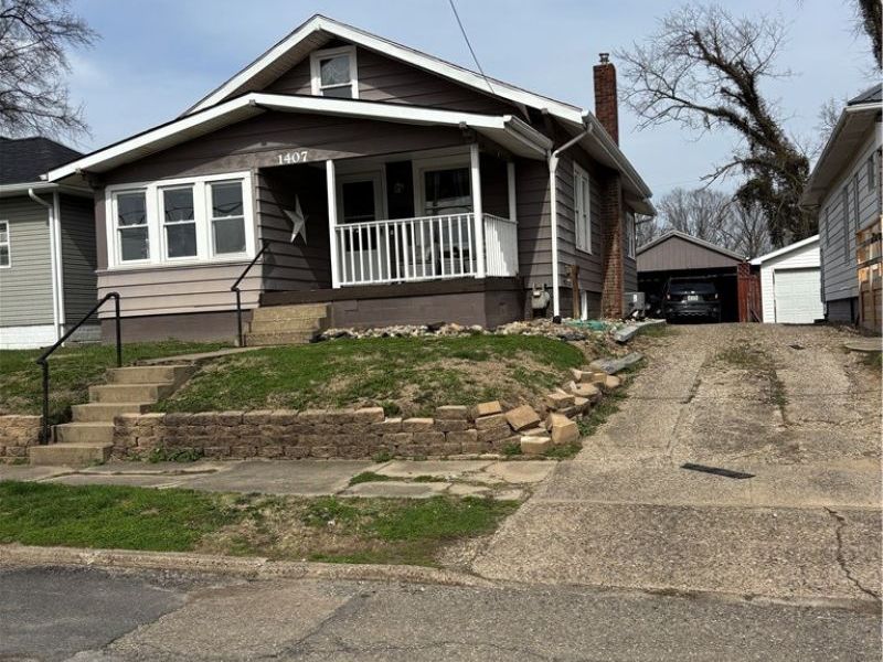 1407 Elm Street, Cambridge, OH 43725 Photo 1