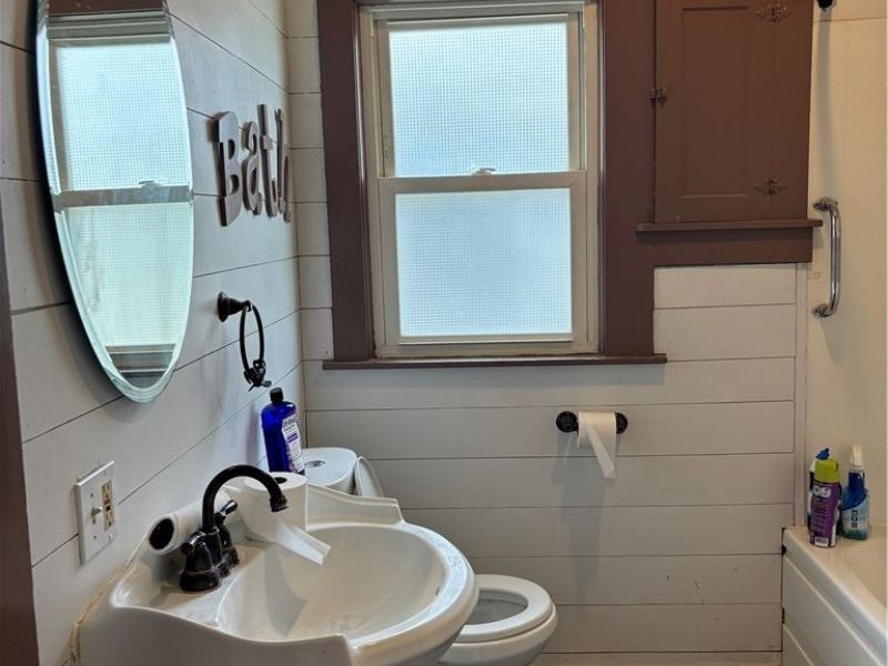 1407 Elm Street, Cambridge, OH 43725 Photo 3