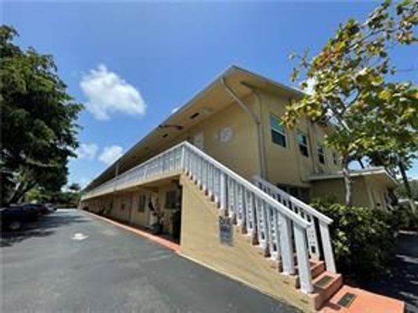 2607 NE 8th Avenue, Unit #25, Wilton Manors, FL 33334