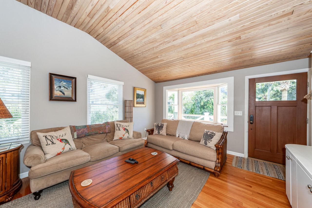 3007 Hartnett Boulevard Photo 6