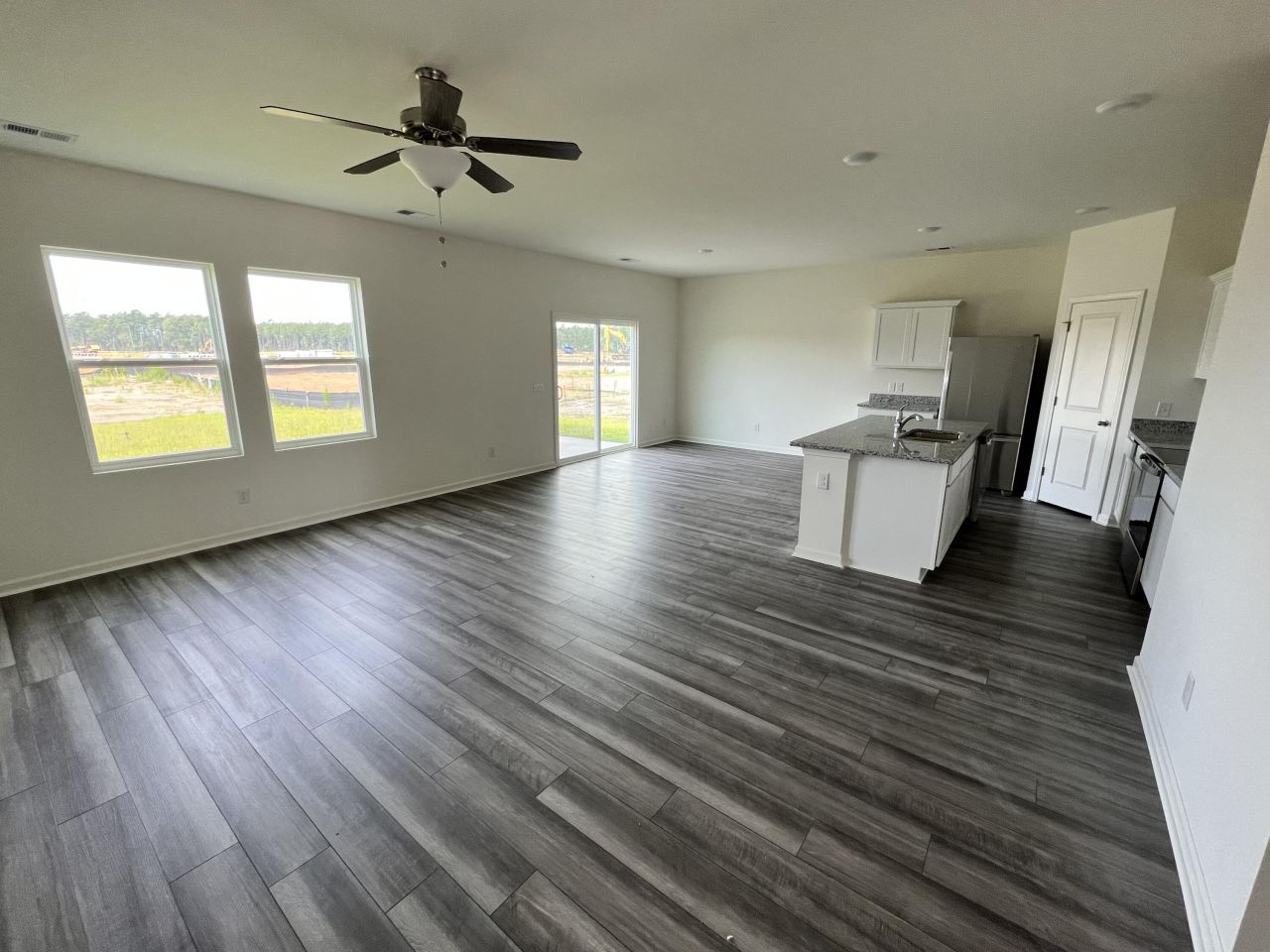 1018 Carriage Wood Circle Photo 2