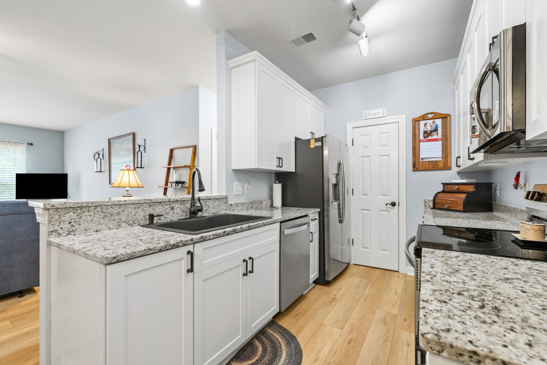 1675 Camfield Lane Photo 7