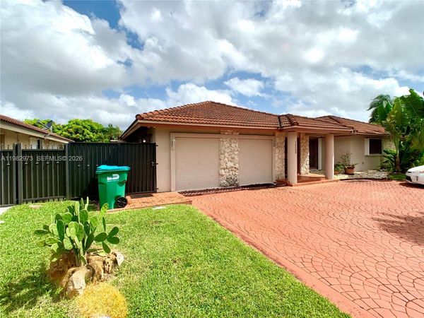 15529 SW 69th Ter , Unit Side, Miami, FL 33193