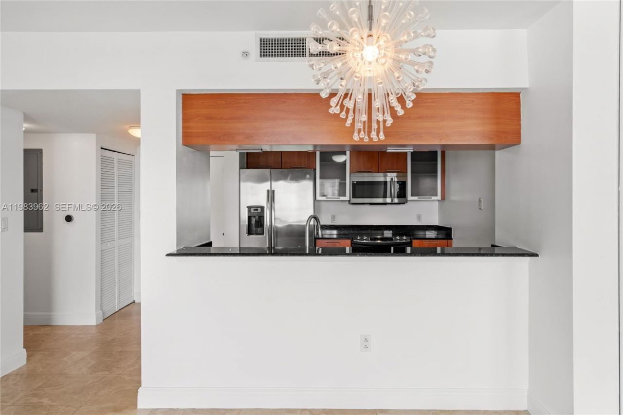 1800 N Bayshore Dr, Unit 1208, Miami, FL 33132 Photo