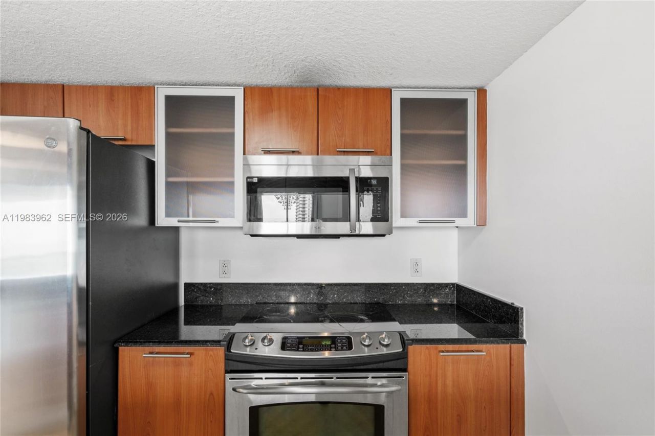 1800 N Bayshore Dr, Unit 1208, Miami, FL 33132 Photo