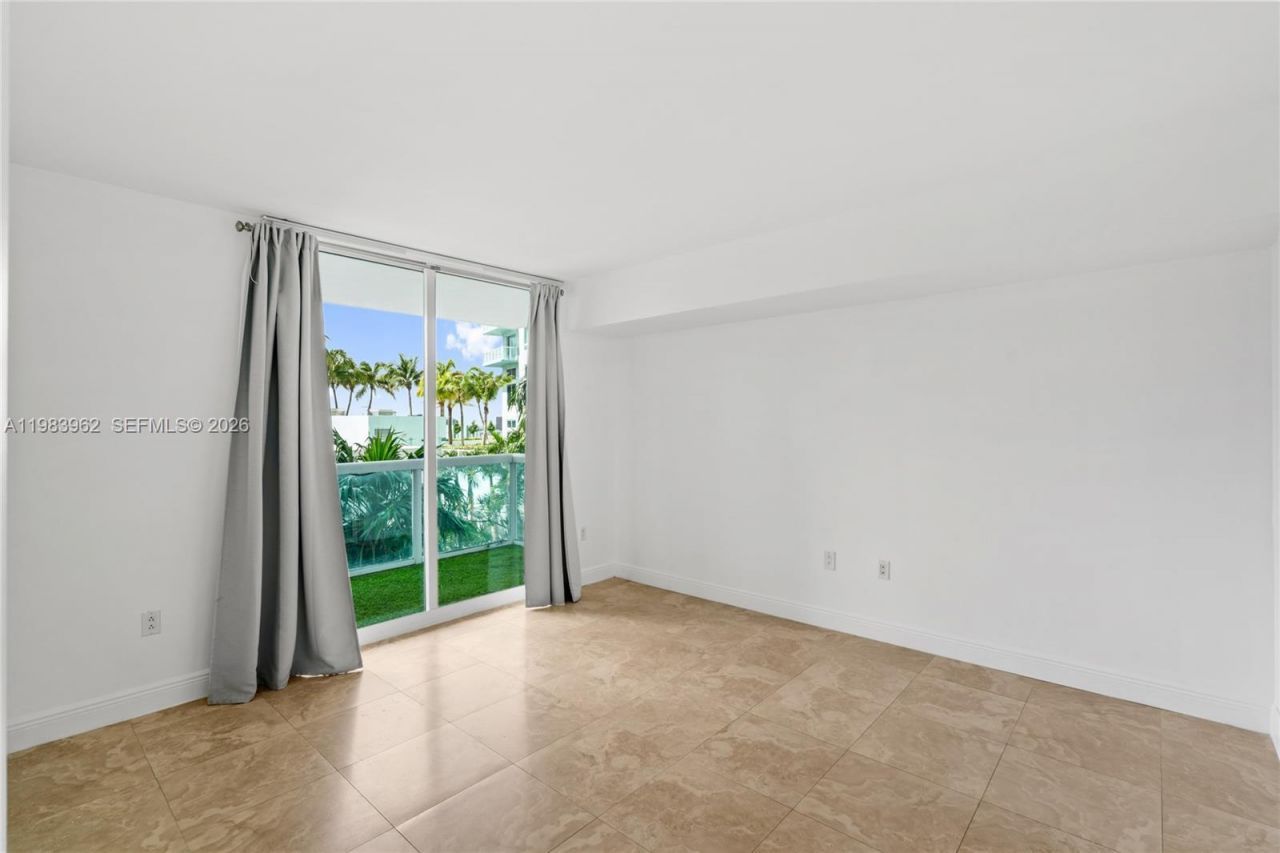 1800 N Bayshore Dr, Unit 1208, Miami, FL 33132 Photo