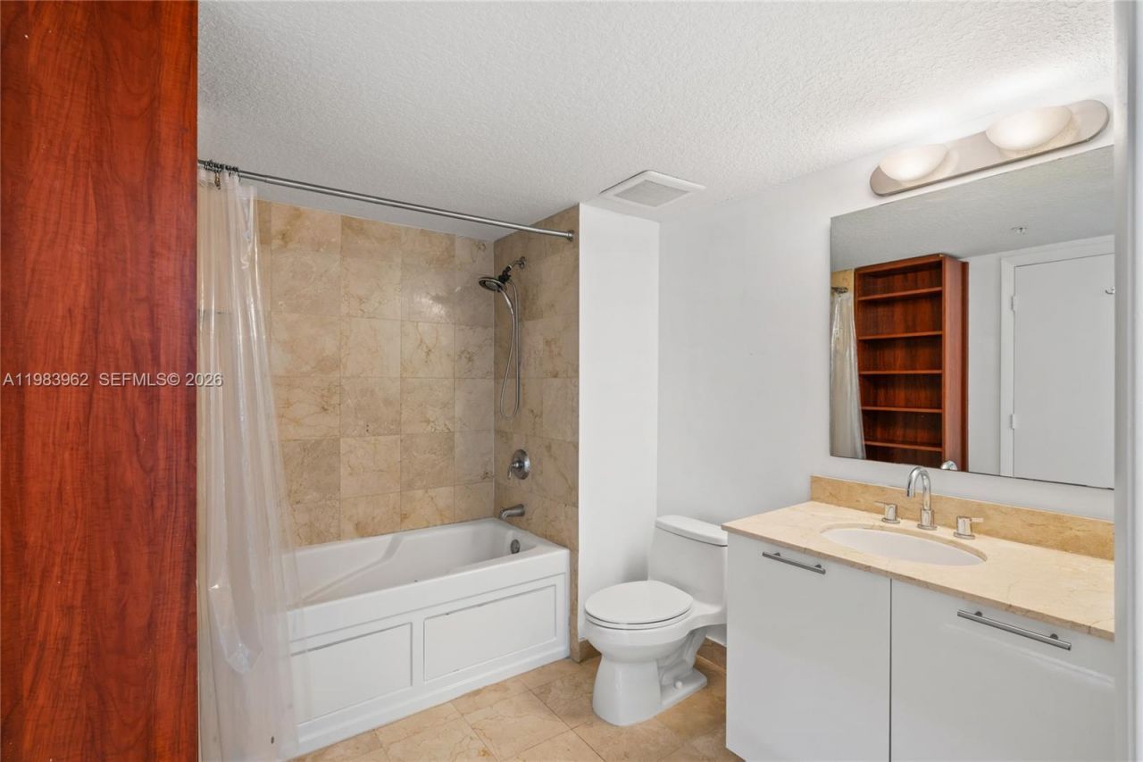 1800 N Bayshore Dr, Unit 1208, Miami, FL 33132 Photo