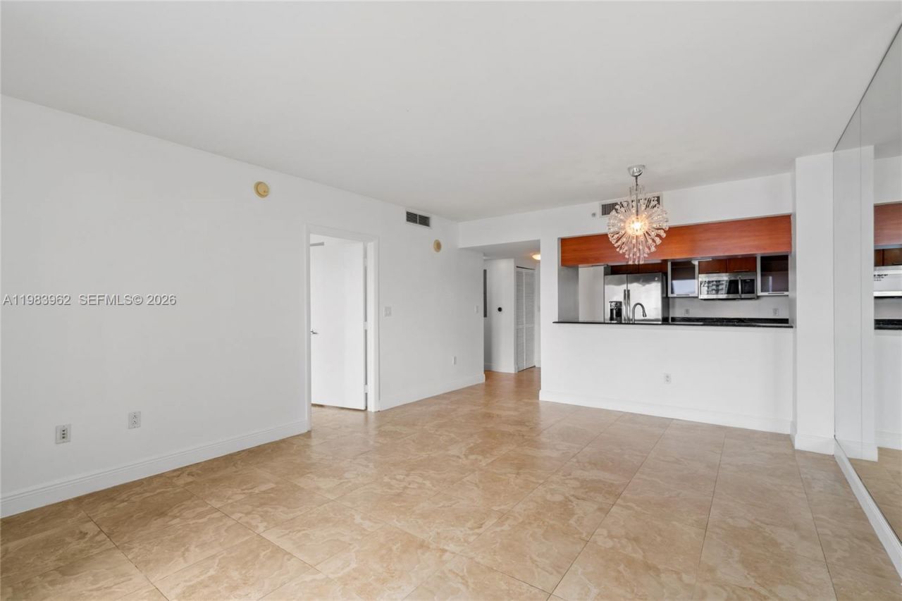 1800 N Bayshore Dr, Unit 1208, Miami, FL 33132 Photo