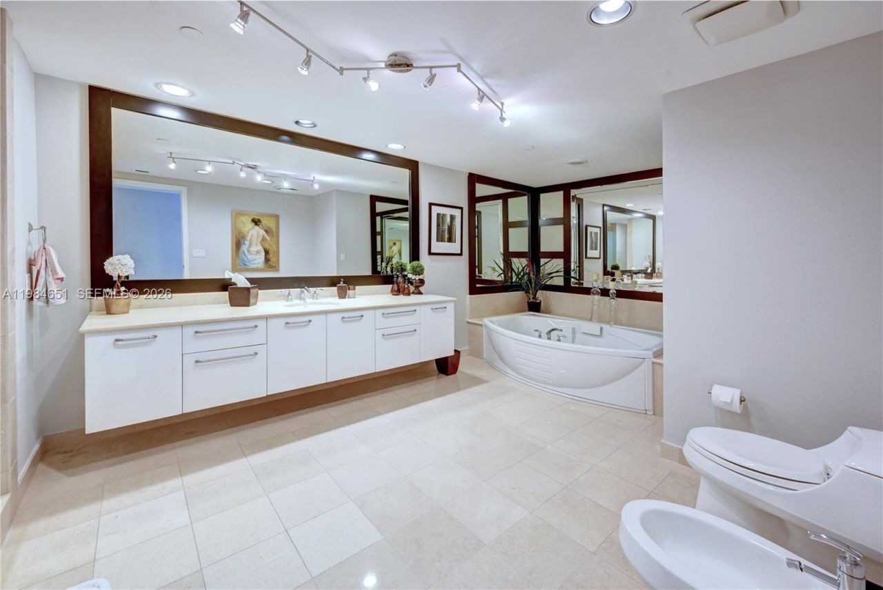 3101 S Ocean Dr , Unit 3203, Hollywood, FL 33019 Photo