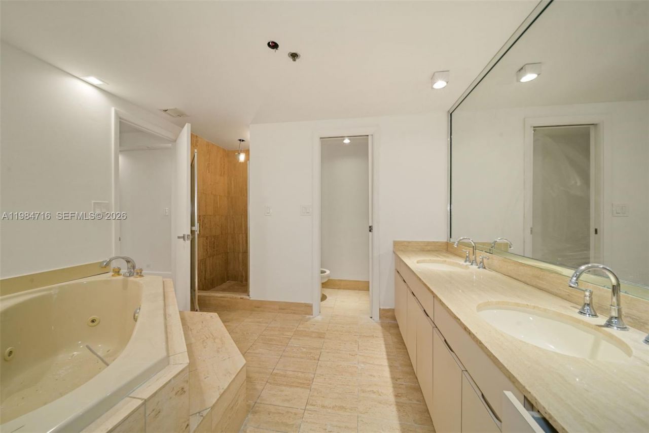 10175 Collins Ave , Unit 807, Bal Harbour, FL 33154 Photo