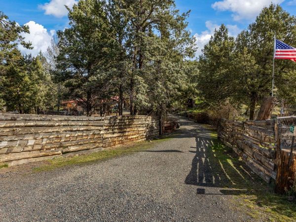 6792 SE Juniper Canyon Road, Prineville, OR 97754