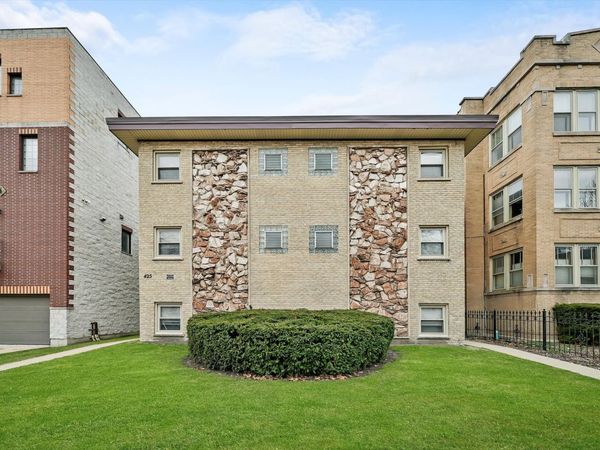 425 S Kenilworth Avenue, Unit 1SW, Oak Park, IL 60302