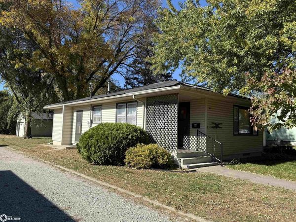 94 N 12th St, Northwood, IA 50459