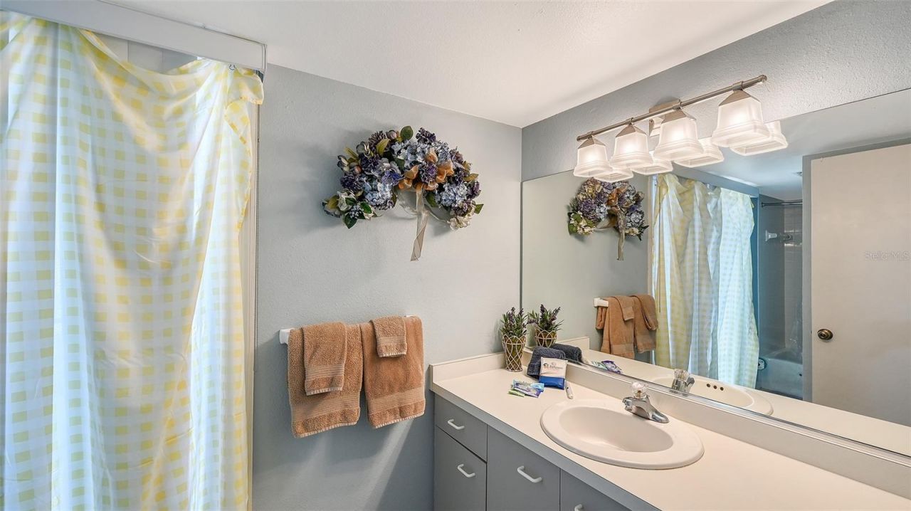 1200 Siesta Bayside Drive, Unit 1200G, Sarasota, FL 34242 Photo