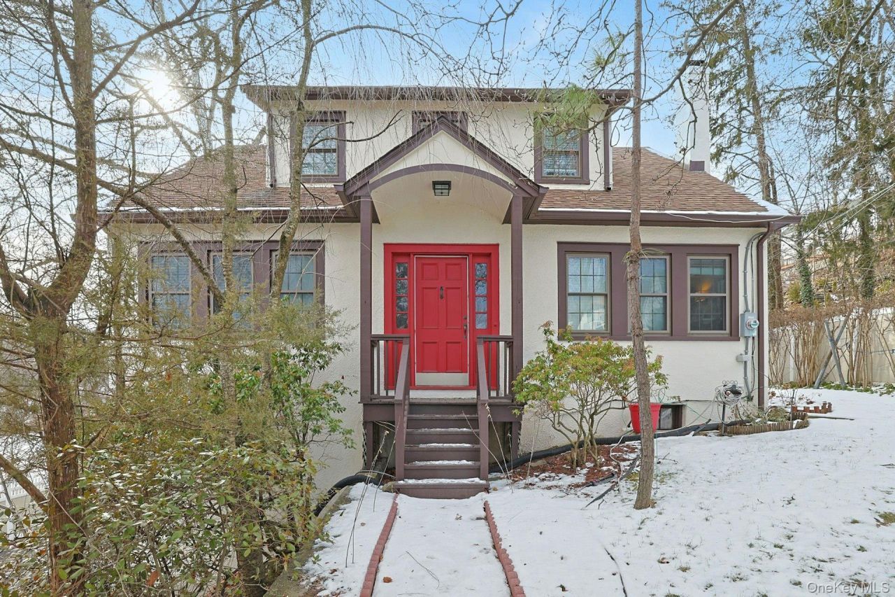 32 Lynwood Road, Scarsdale, NY 10583 Main Photo