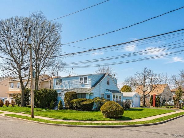 282 Caryl Drive , Lawrence, NY 11559