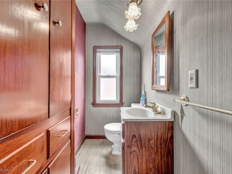 4098 Ridgeview Road, Cleveland, OH 44144 Photo 31