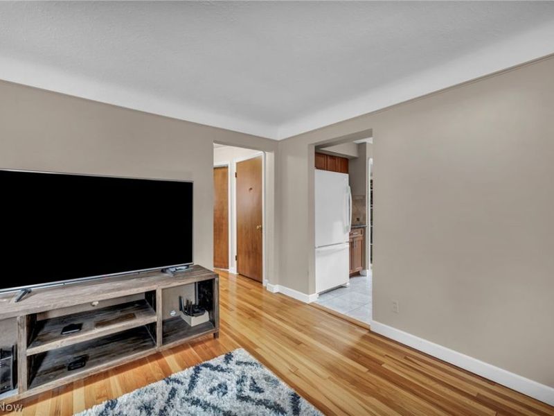 4098 Ridgeview Road, Cleveland, OH 44144 Photo 5