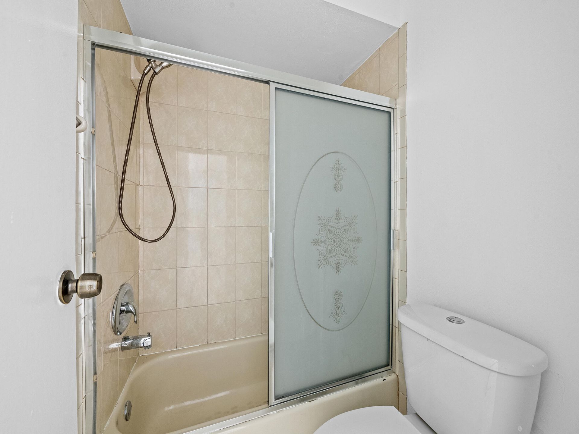 1 Jacaranda Country Club Drive, Unit 202, Plantation, FL 33324 Photo