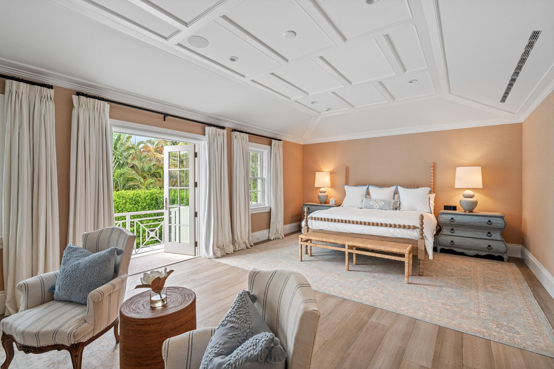 449 Australian Avenue, Palm Beach, FL 33480 Photo